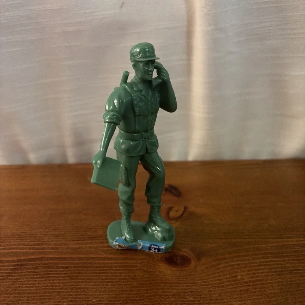 C-P Inc Green Army Toy Plastic Action Figure