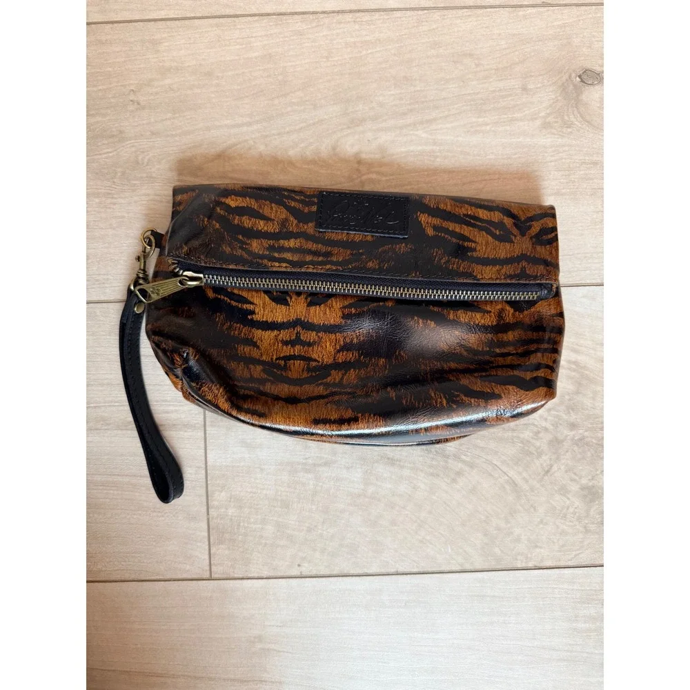 Patricia Nash Tiger Print Foldover Wristlet Clutch Bag P715388 Brown Black NWOT