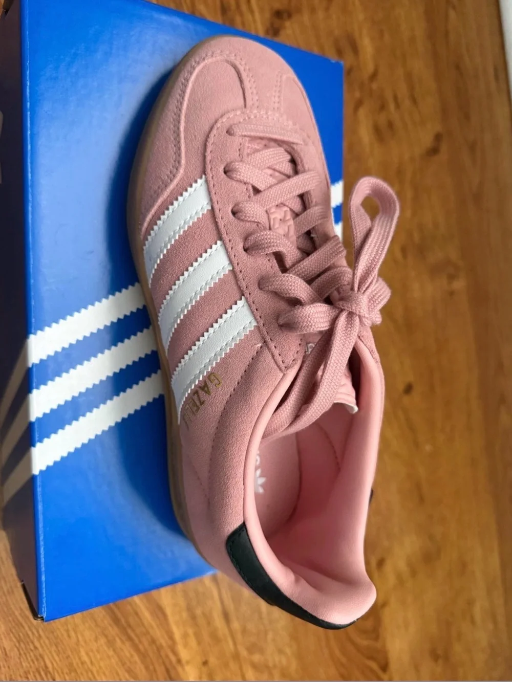 adidas unused pink