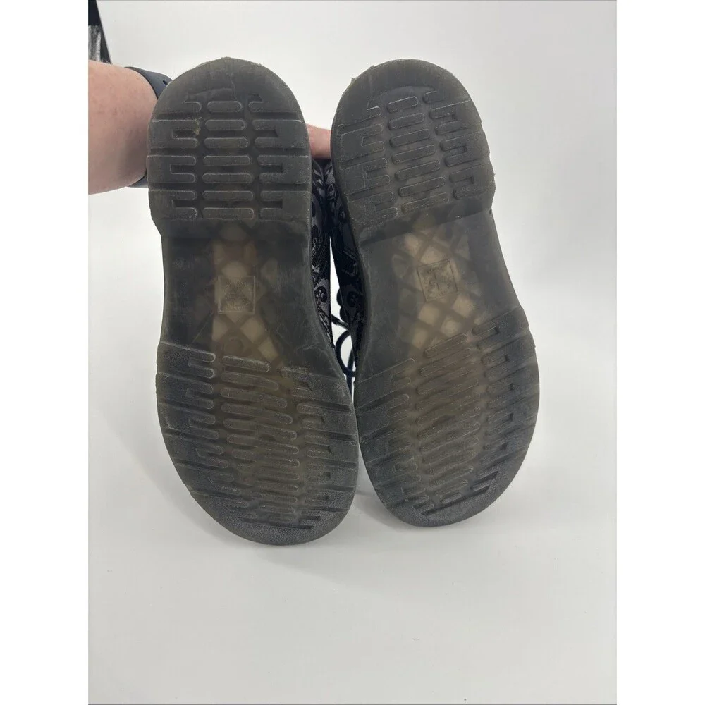 Dr. Martens d3800 without