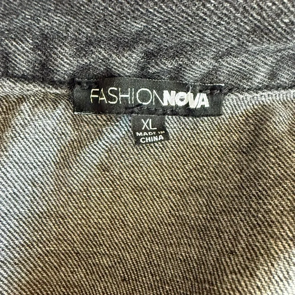 Fashion Nova chic light