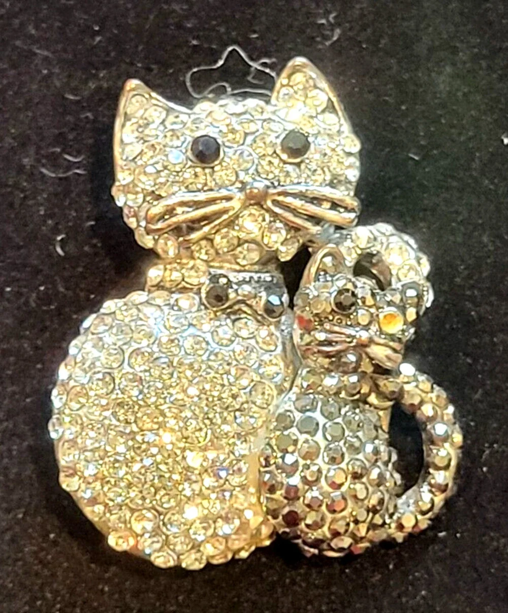 Adorable Rhinestone Cat and Kitten Brooch Pin Silver White Black