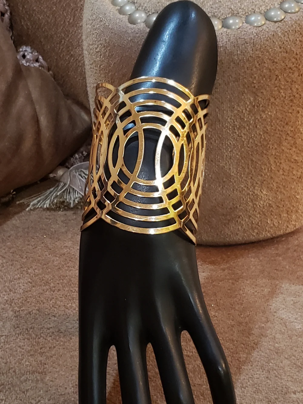 Source Unknown set includes