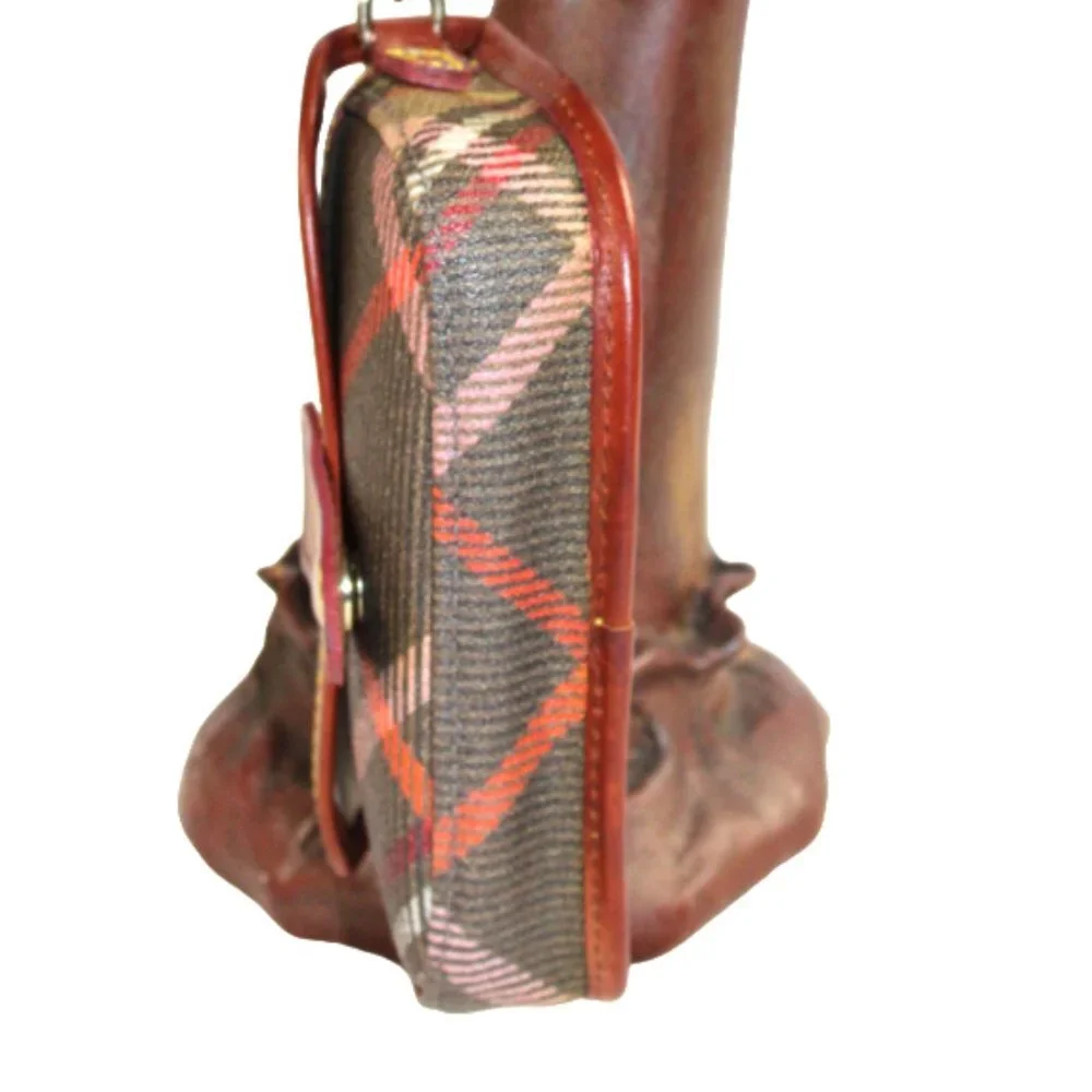 Dooney & Bourke accent drop excellent