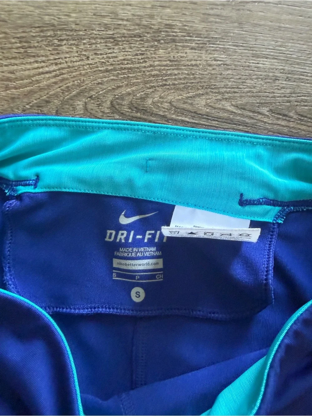 Nike stretchy athletic