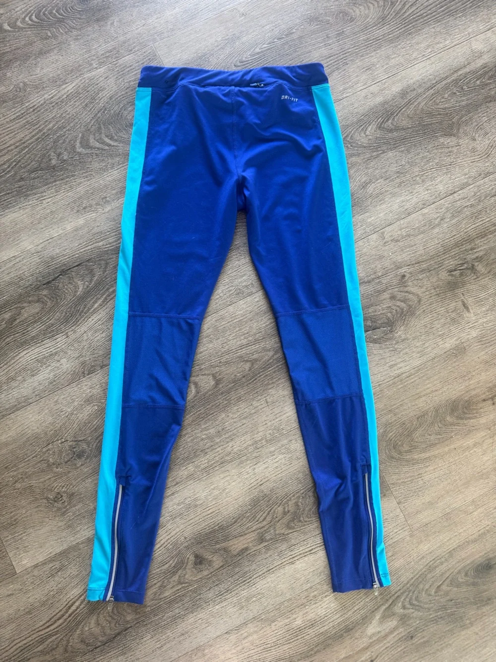 Nike stretchy athletic