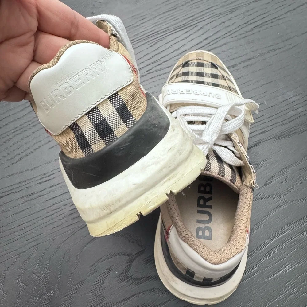 Burberry women’s regis