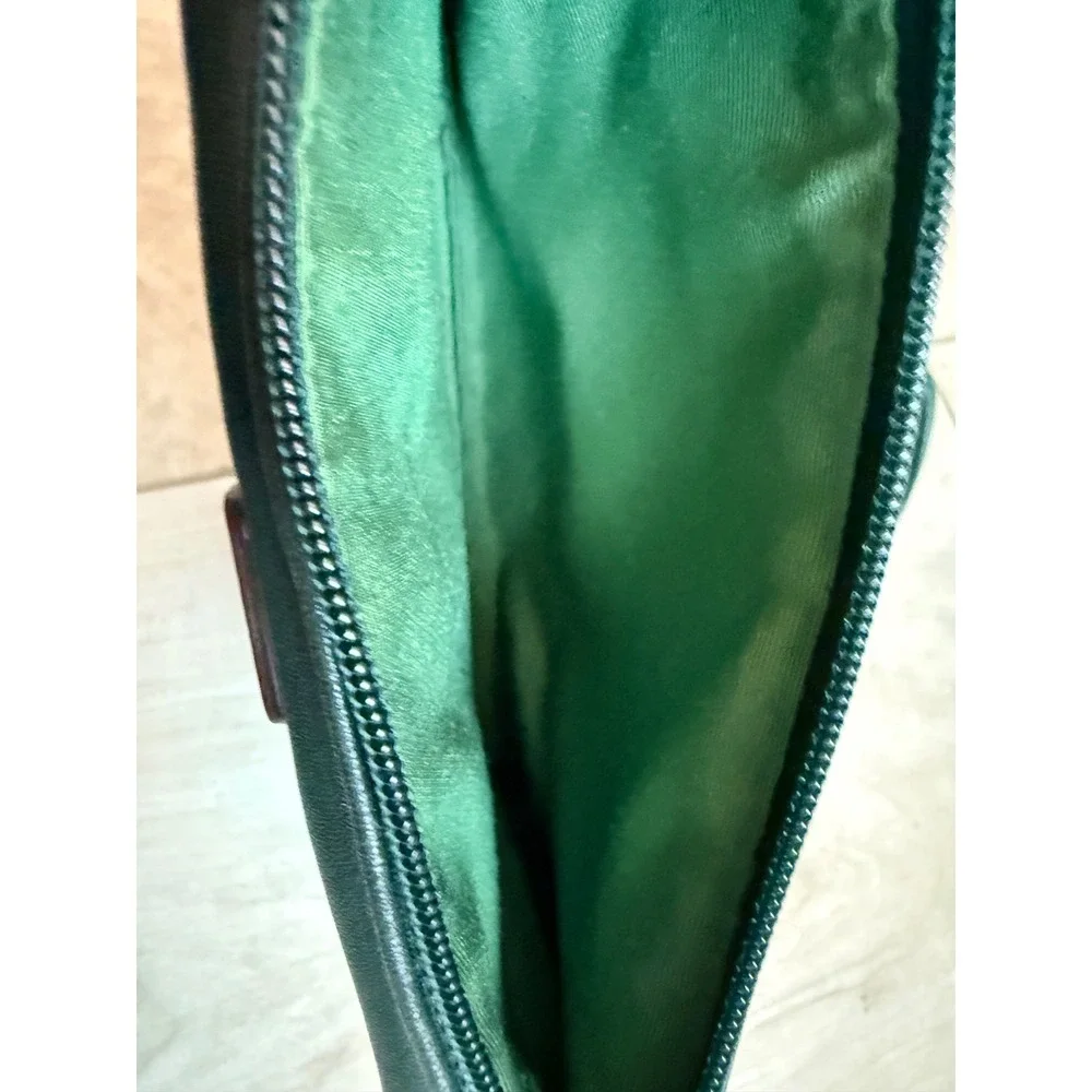 Coach Soho RARE Green Leather Vintage Y2K Soho Wristlet Clutch Bag Hangtag 00s
