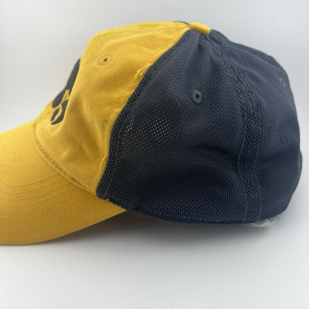 Nike Iowa Hawkeyes Distressed Flex Fit Hat Yellow Black Heritage86 OSFM