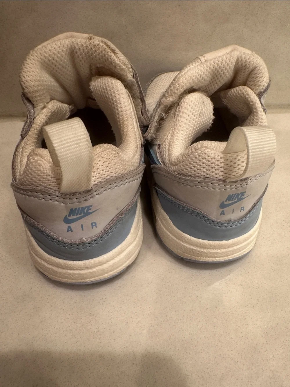 Nike lightweight kids