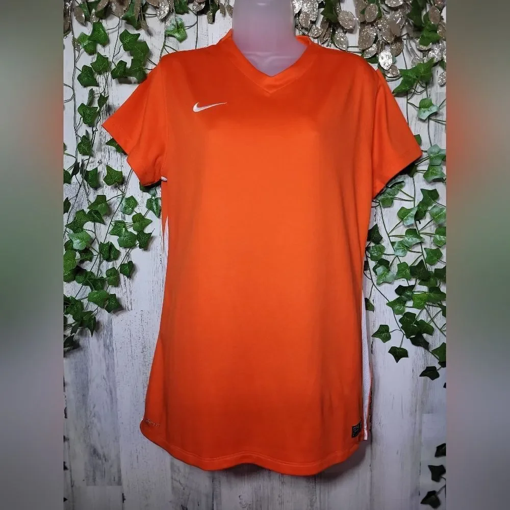 NWOT Nike Challenge Jersey