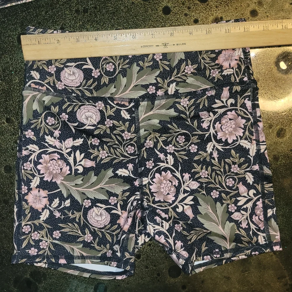 Free People reposhing this