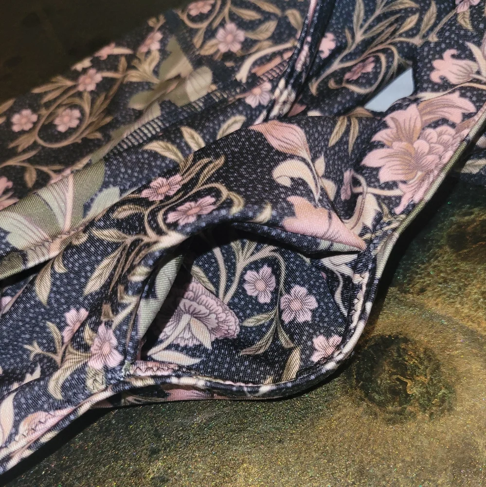 Free People reposhing this