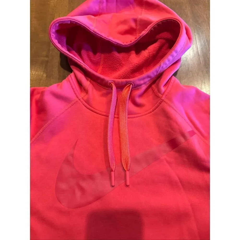 Nike woman’s therma