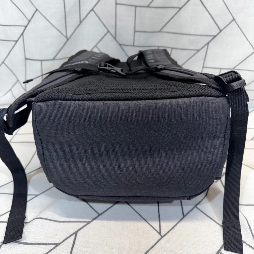 OGIO shoulder me
