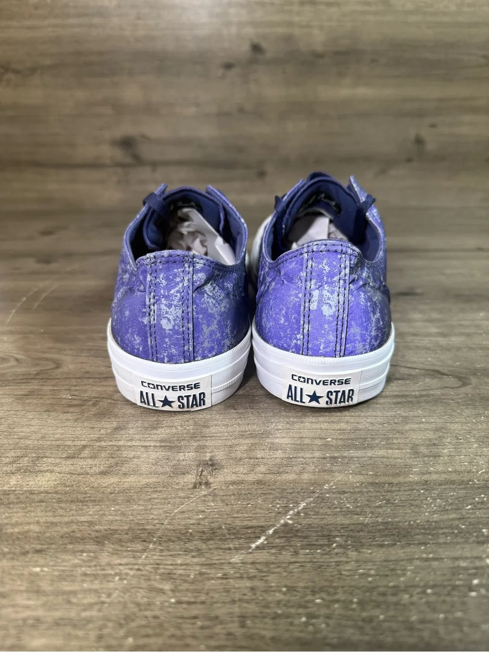 Converse low top
