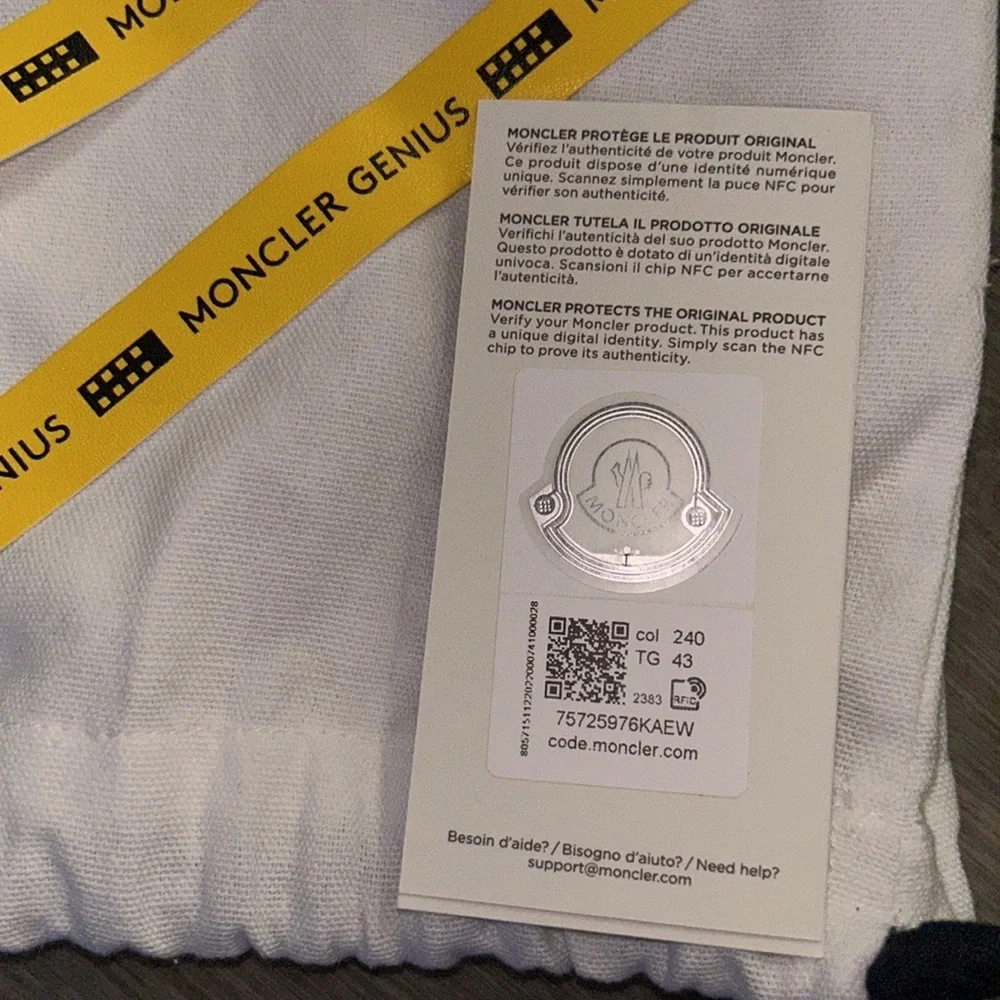 Moncler flaws no authentic