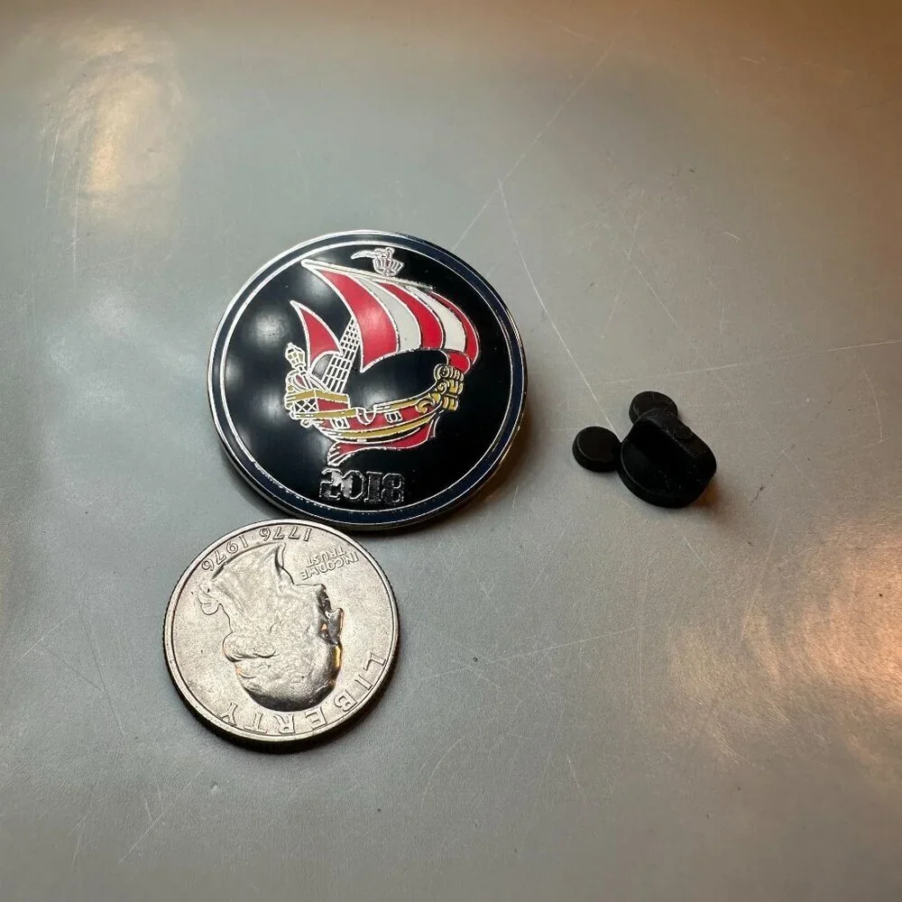 Disney Peter Pan 2018 Trading Pin Captain Hook Pirate Ship Flight Badge