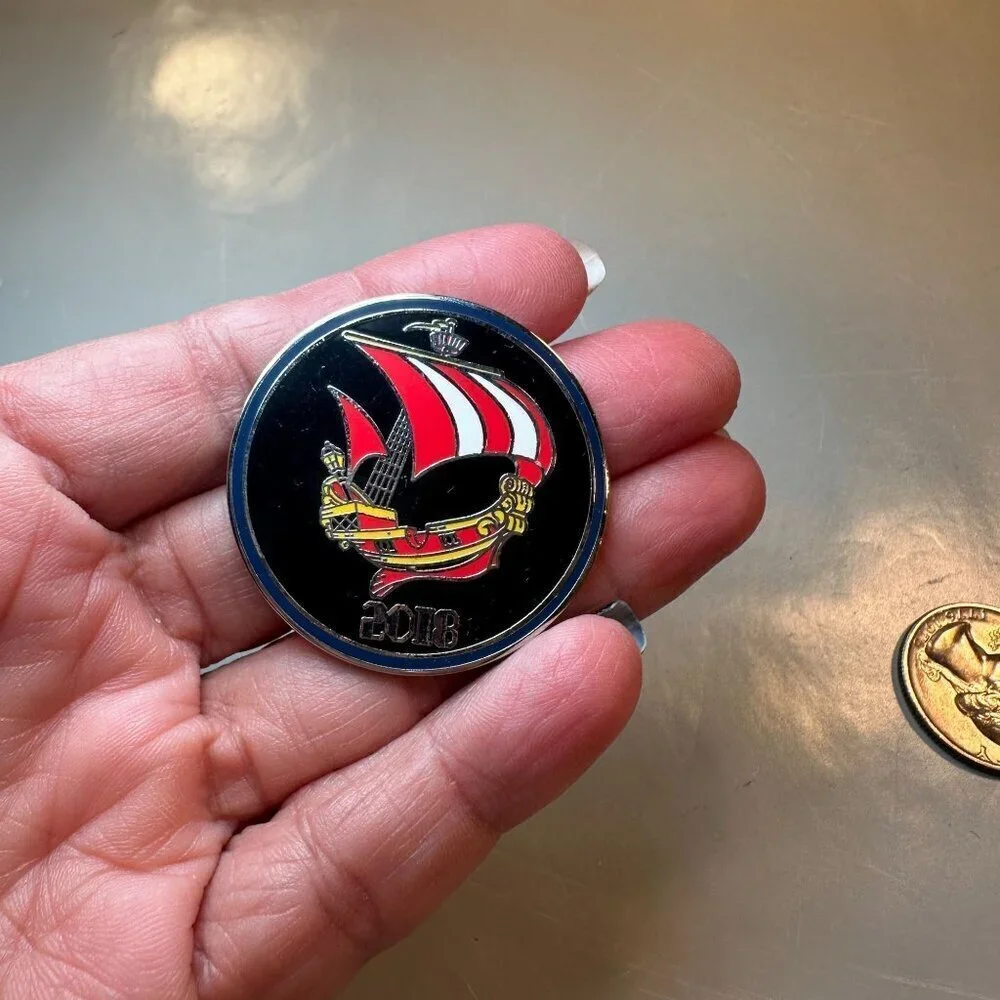 Disney Peter Pan 2018 Trading Pin Captain Hook Pirate Ship Flight Badge