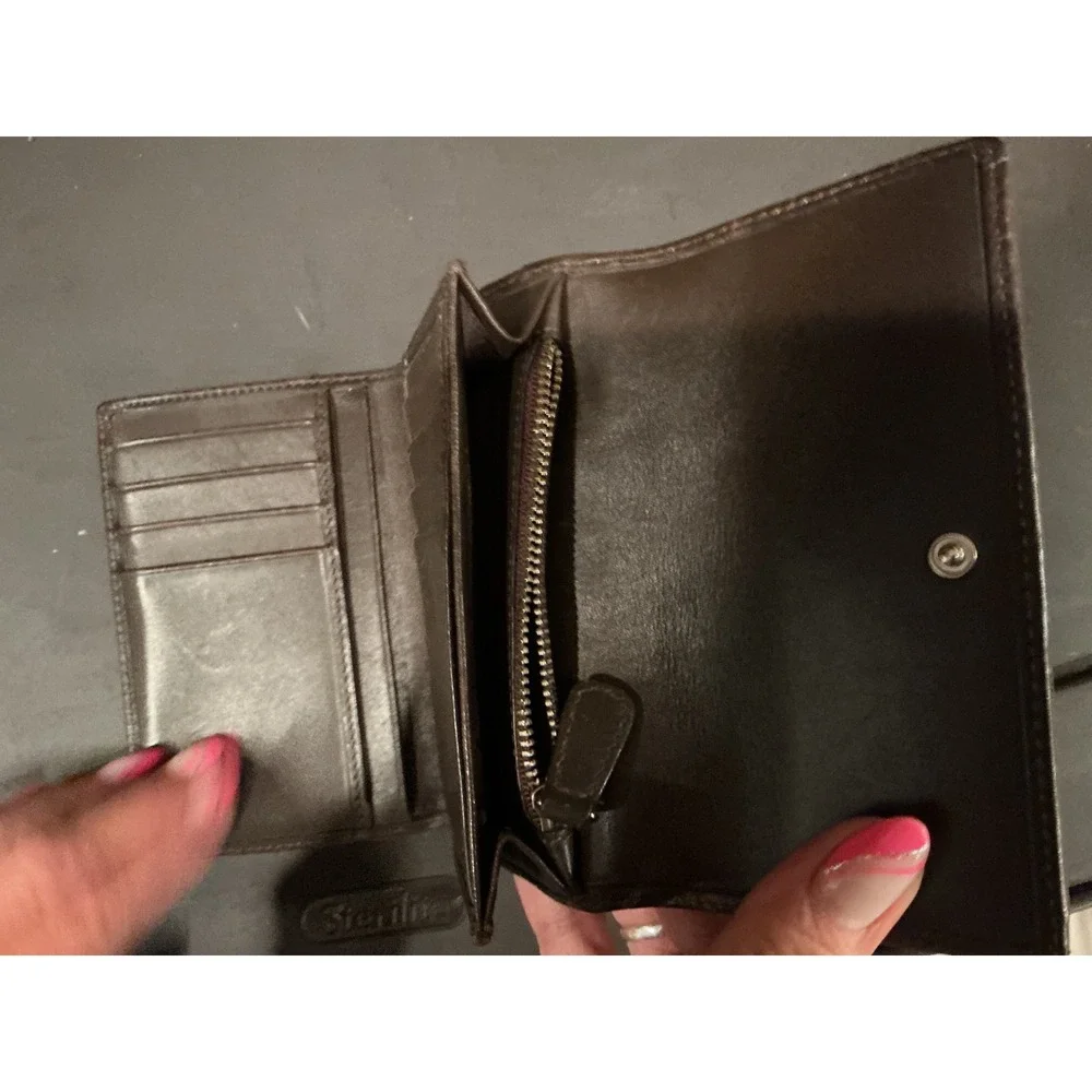 Coach classic trifold