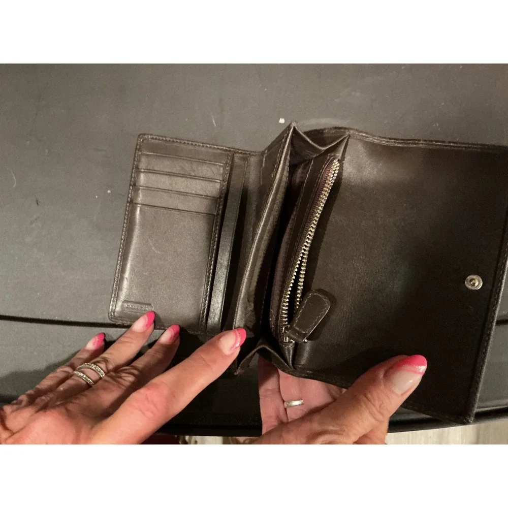 Coach classic trifold