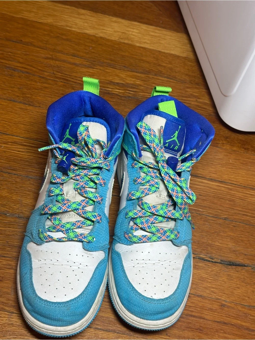 Jordan vibrant teal