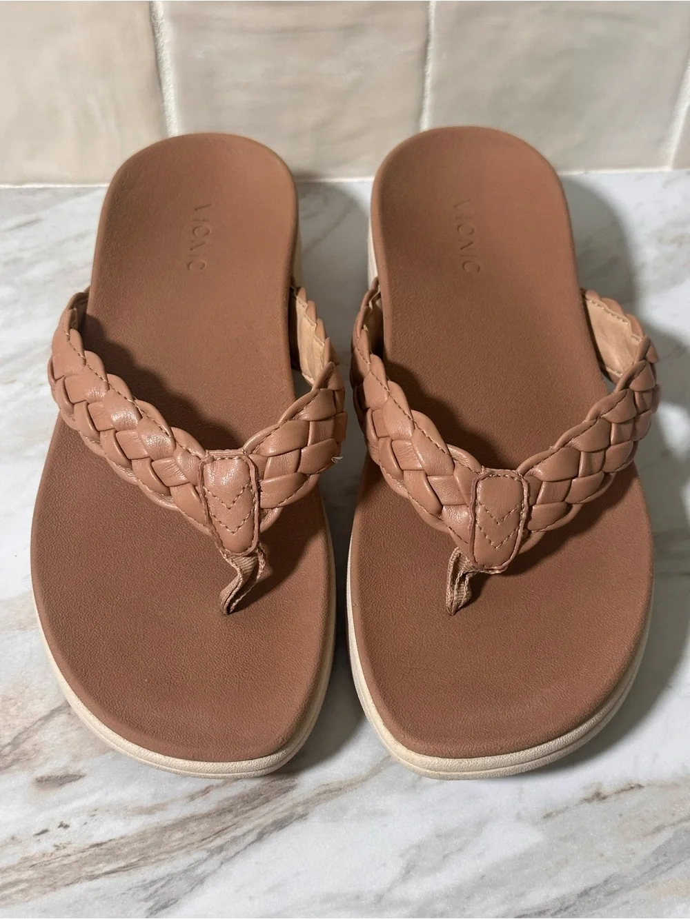 Vionic Kenji women's sandals. Size 7