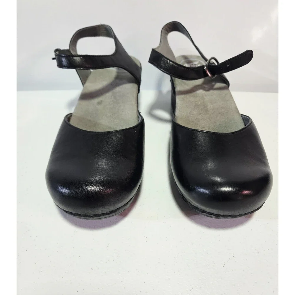 Dansko these shoes