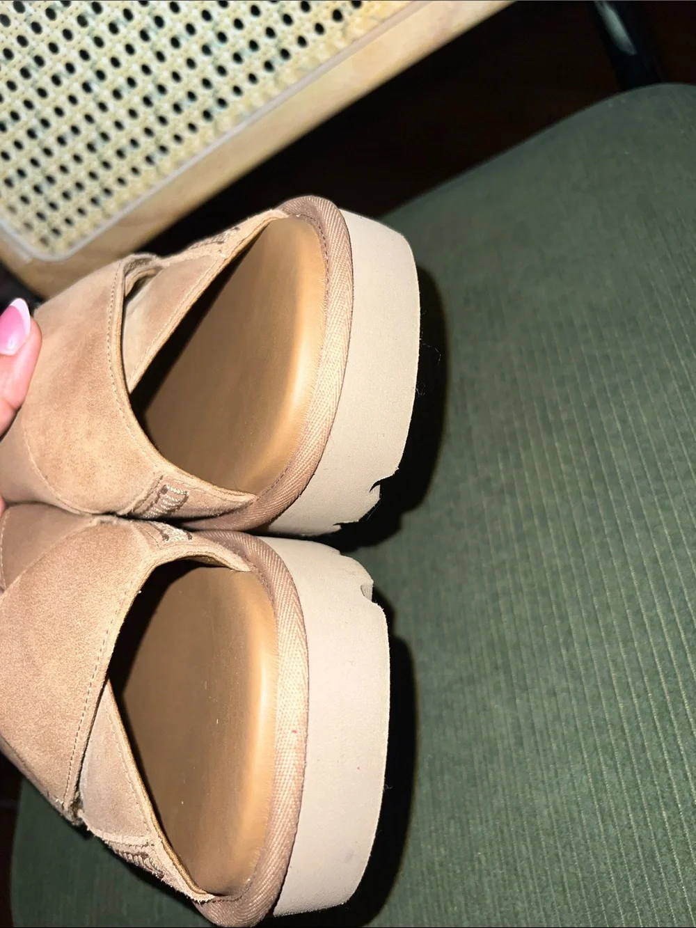 UGG excellent only
