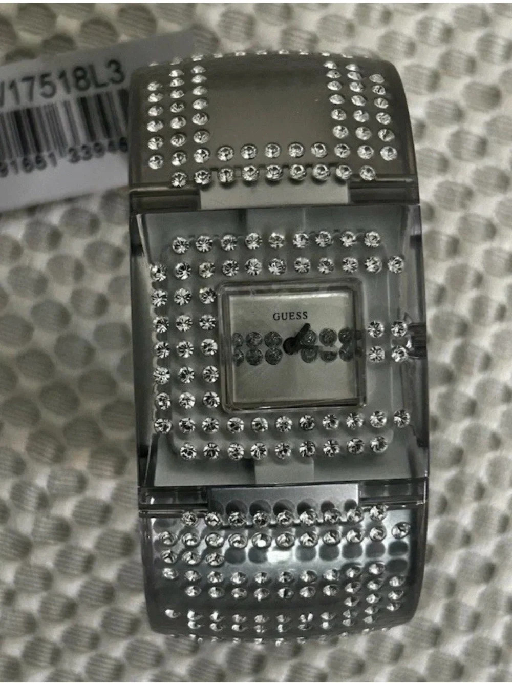 Guess “City Lights” Crystal & Resin Bangle Watch W17518L3 NWT New Battery Silver