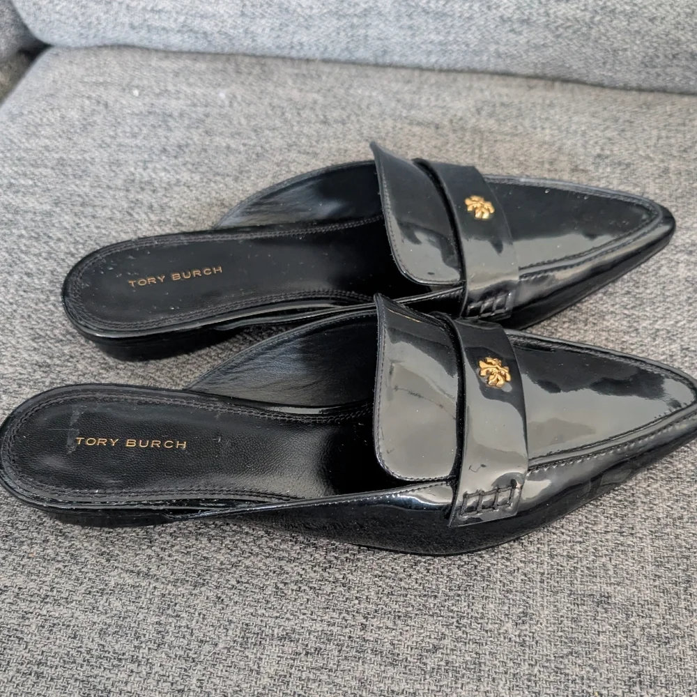 Tory Burch both casual ons