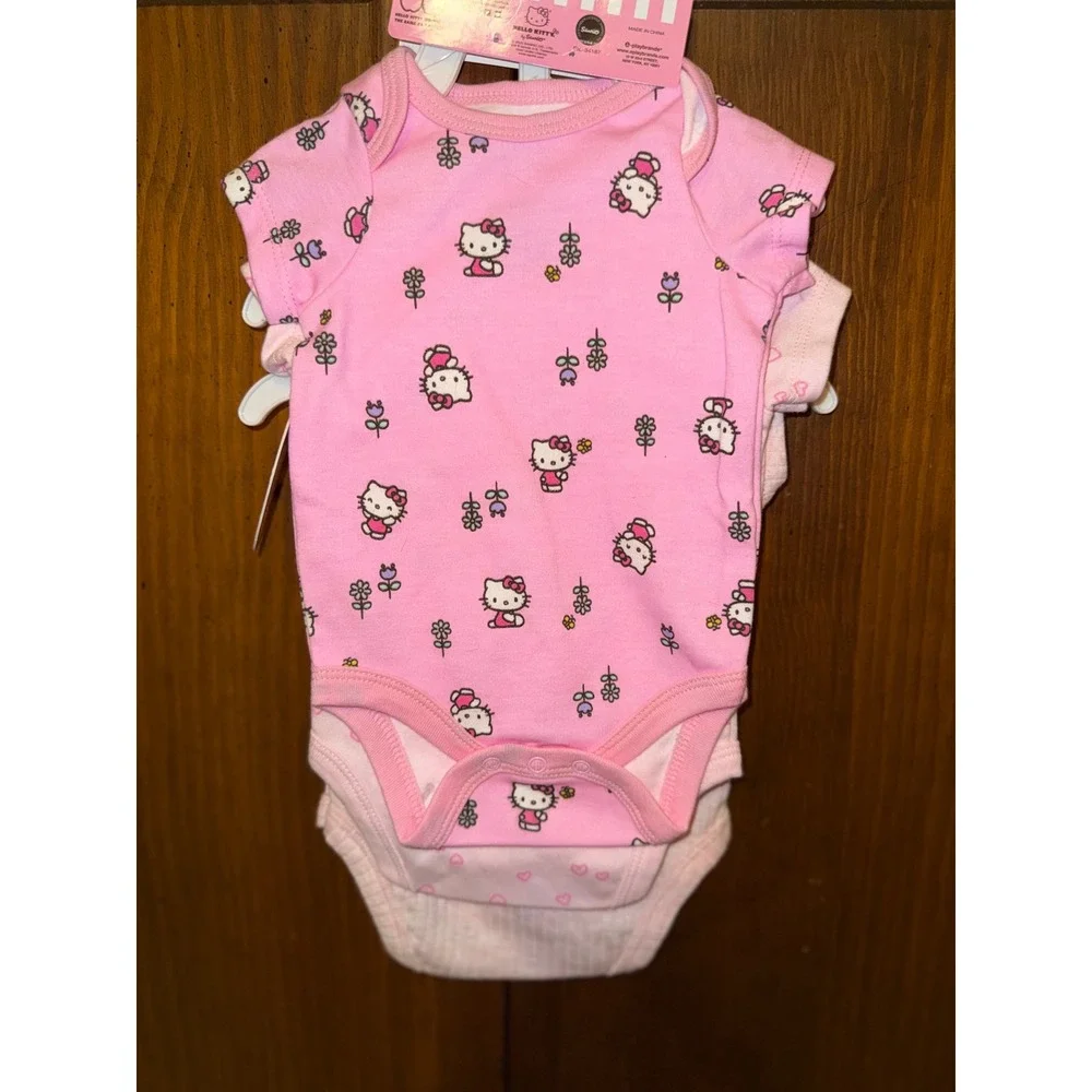 Hello Kitty designs infant