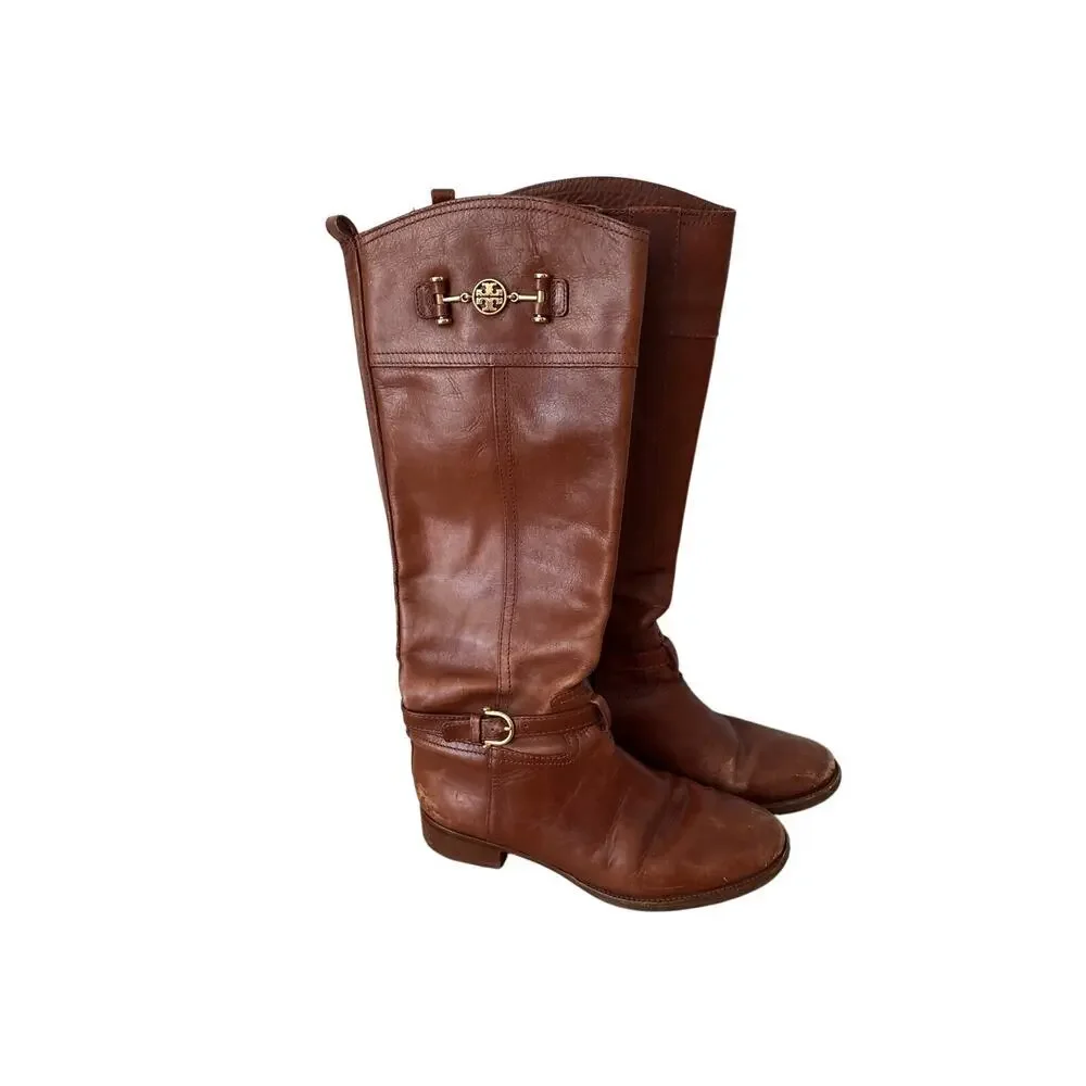 Tory Burch ships fast