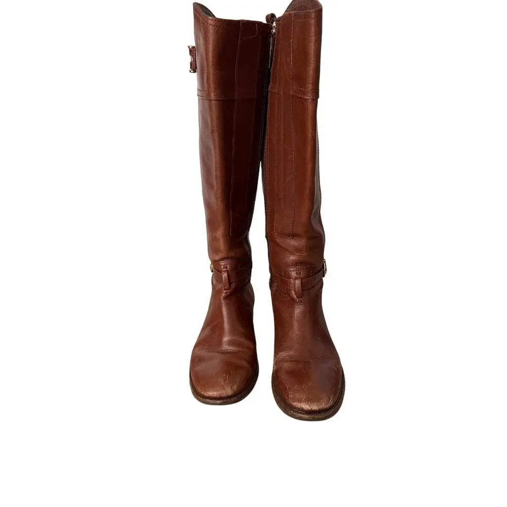 Tory Burch ships fast