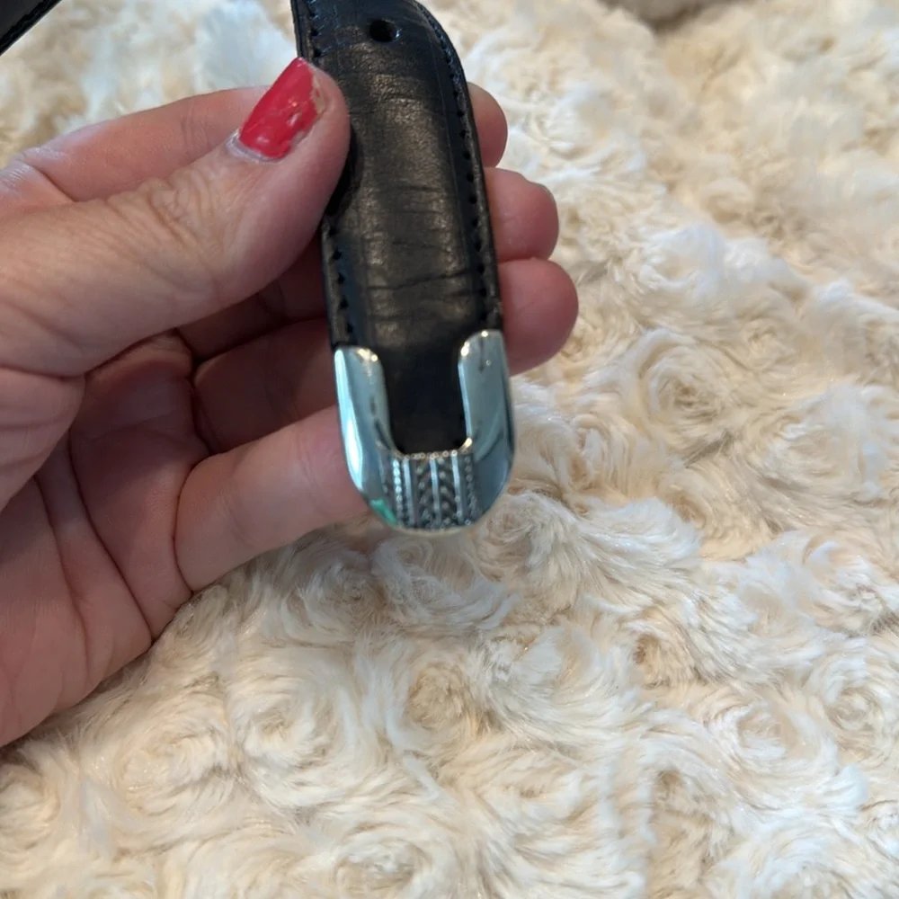 Textured Black Leather‎ Belt Shabby Silver Buckle Tapers Toward Belt Holes 36