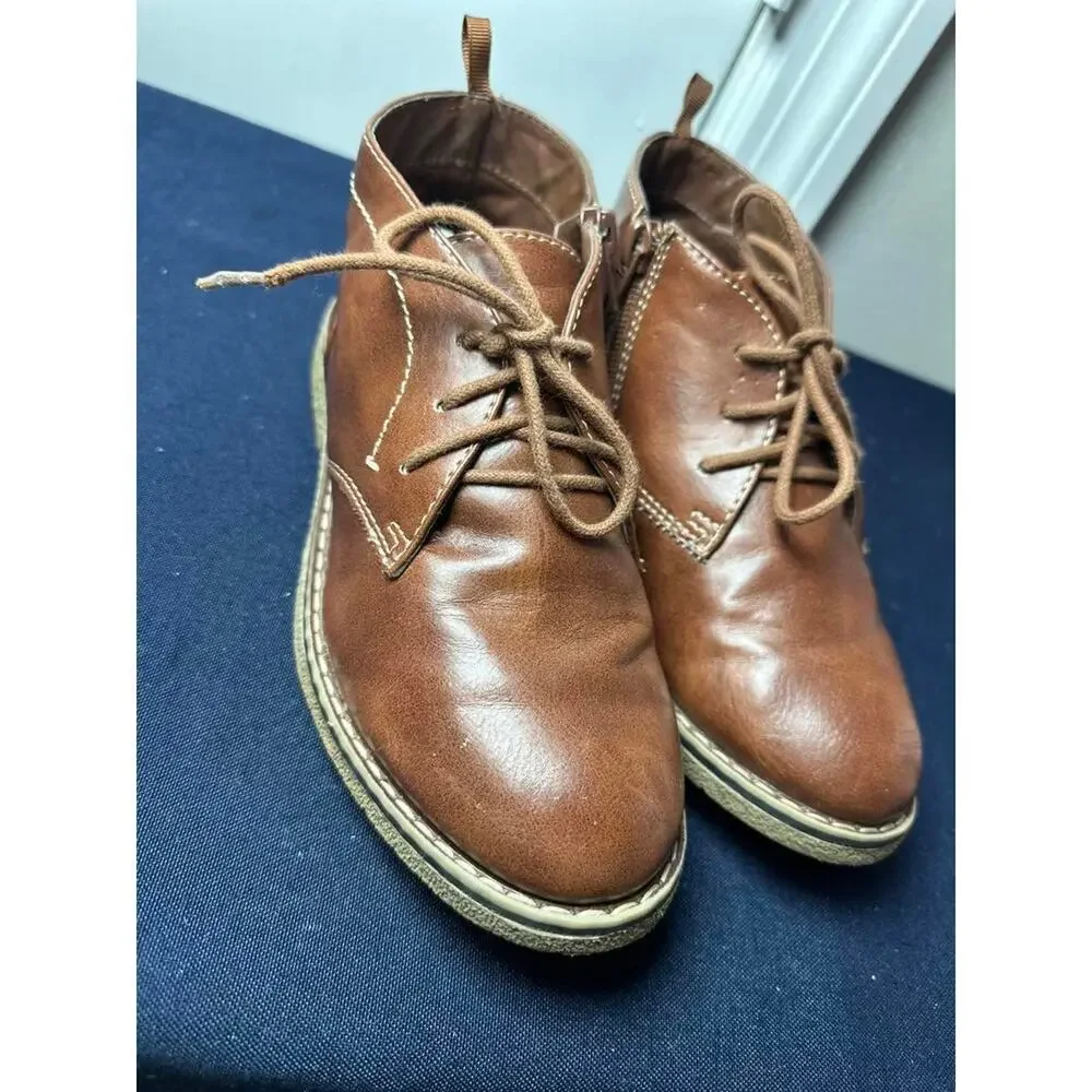 Wonder‎ Nation | Brown Faux Leather Lace-Up Chukka Boots | Youth Size 1