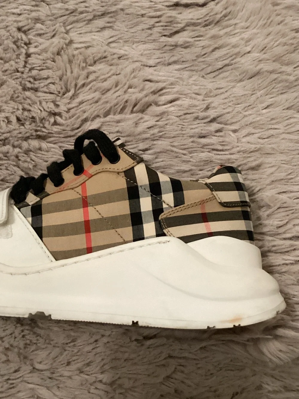 Burberry authentic stylish