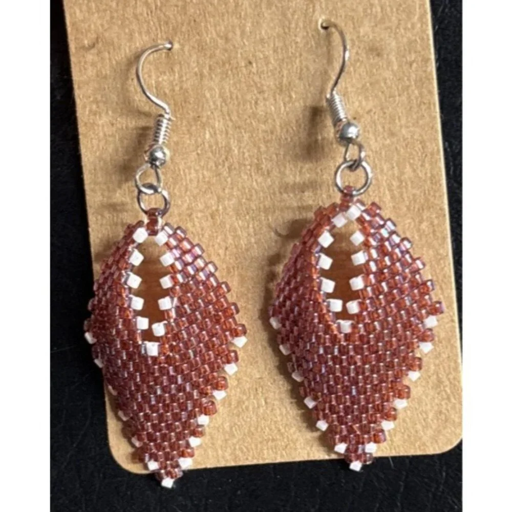 Peyote Leaf Earrings‎ Reddish Iridescent