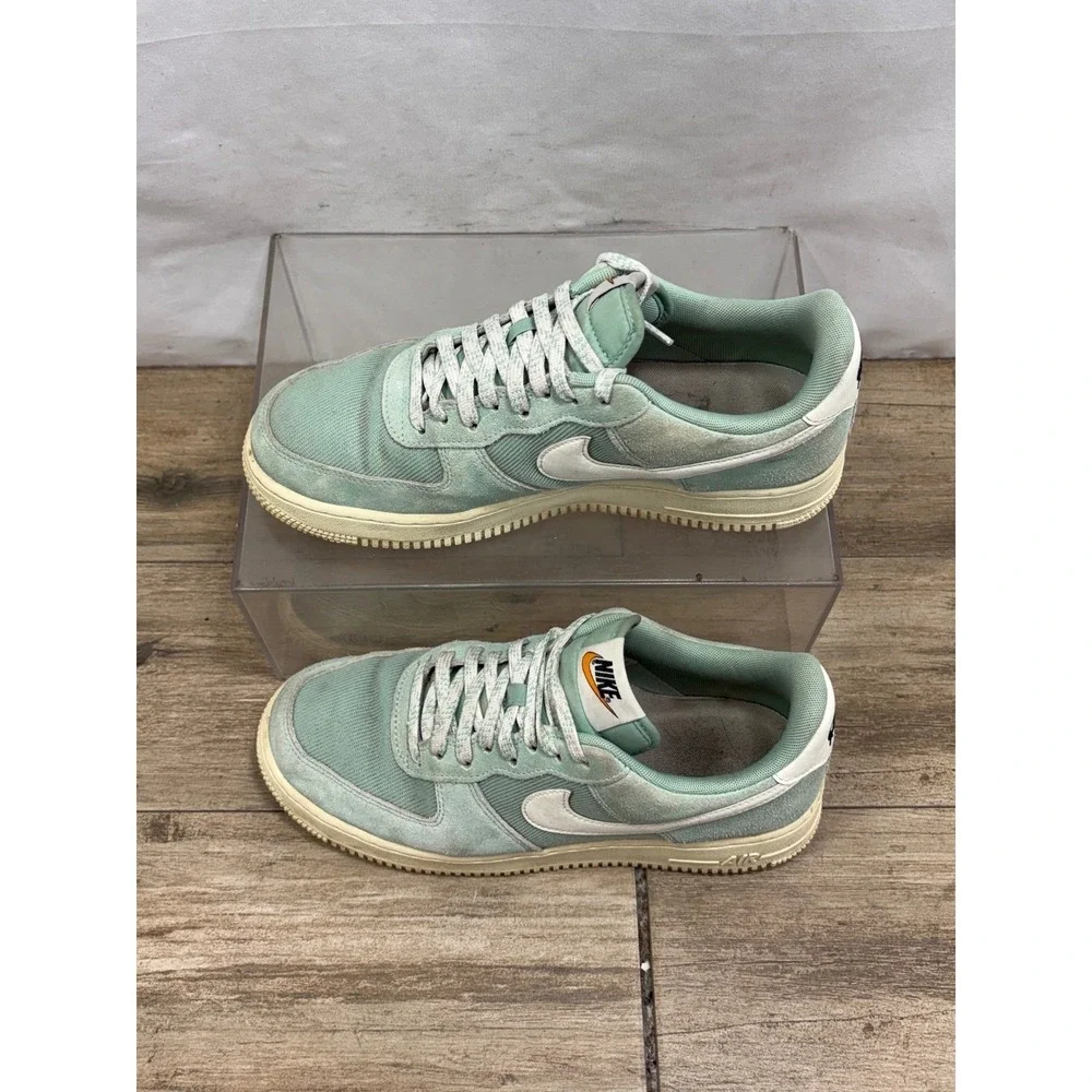 Nike‎ Air Force 1 Low Sage Green Suede White Swoosh Men's Size 8.5