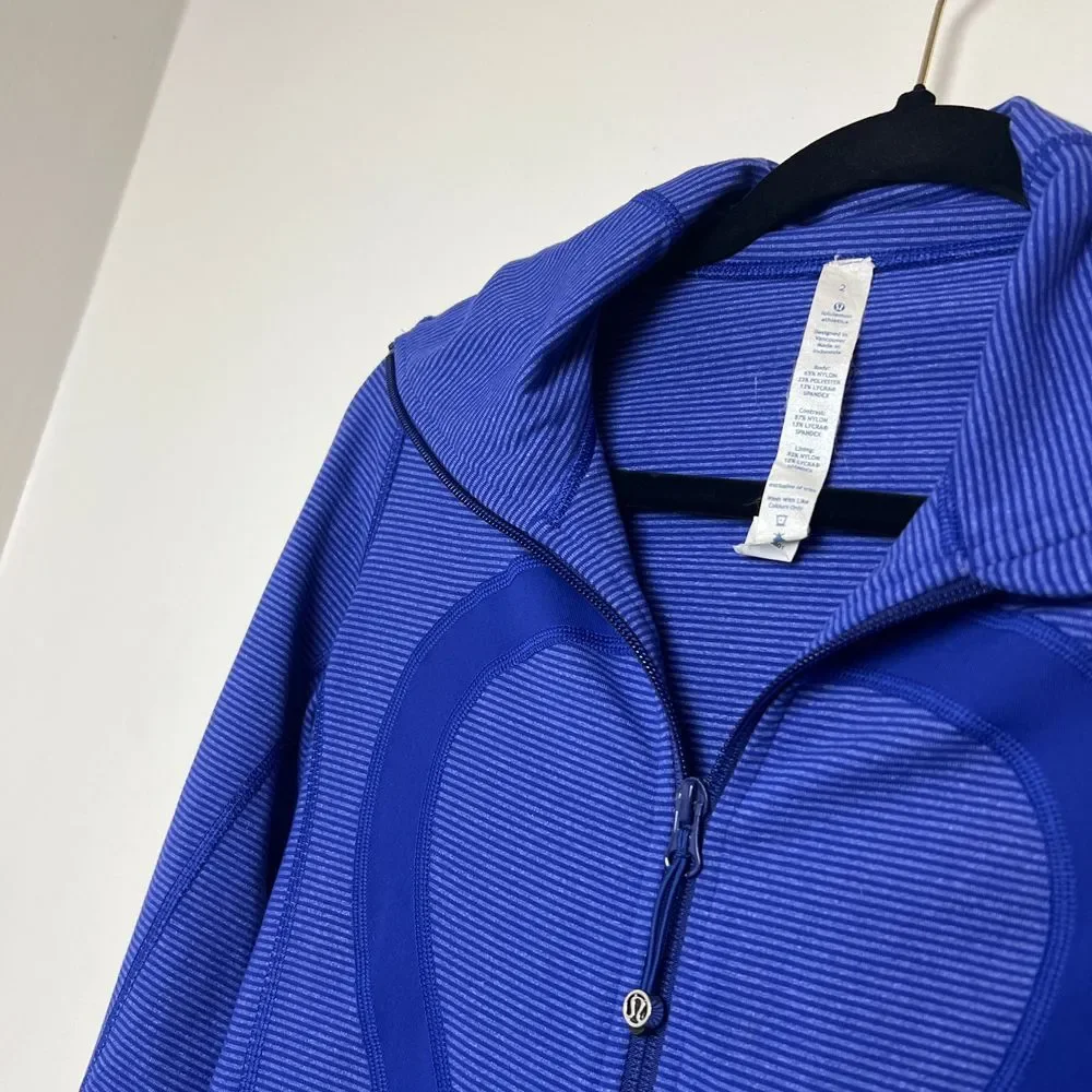 lululemon athletica sleek stylish