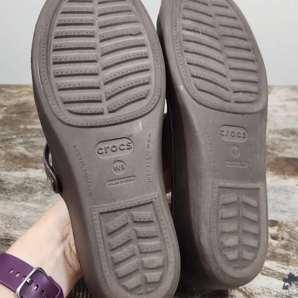 CROCS women size