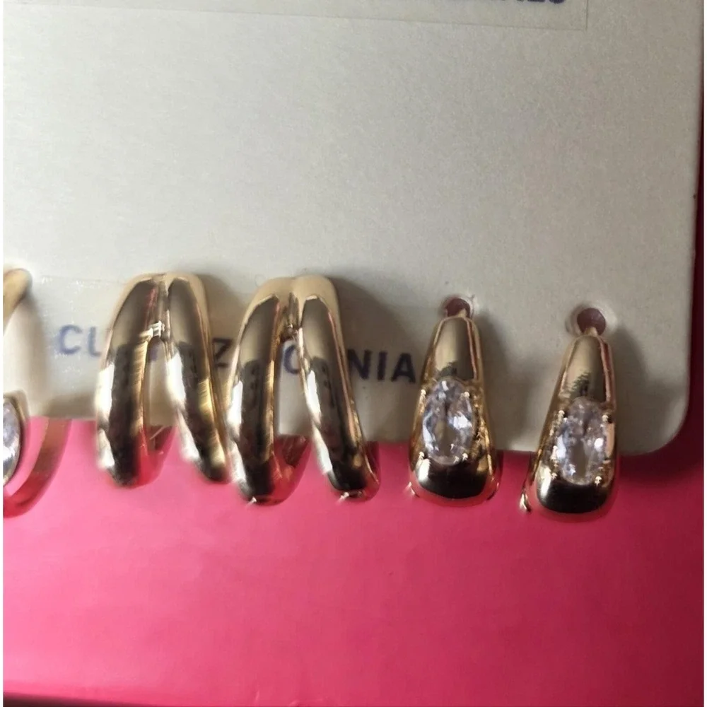 Aeropostale earring set