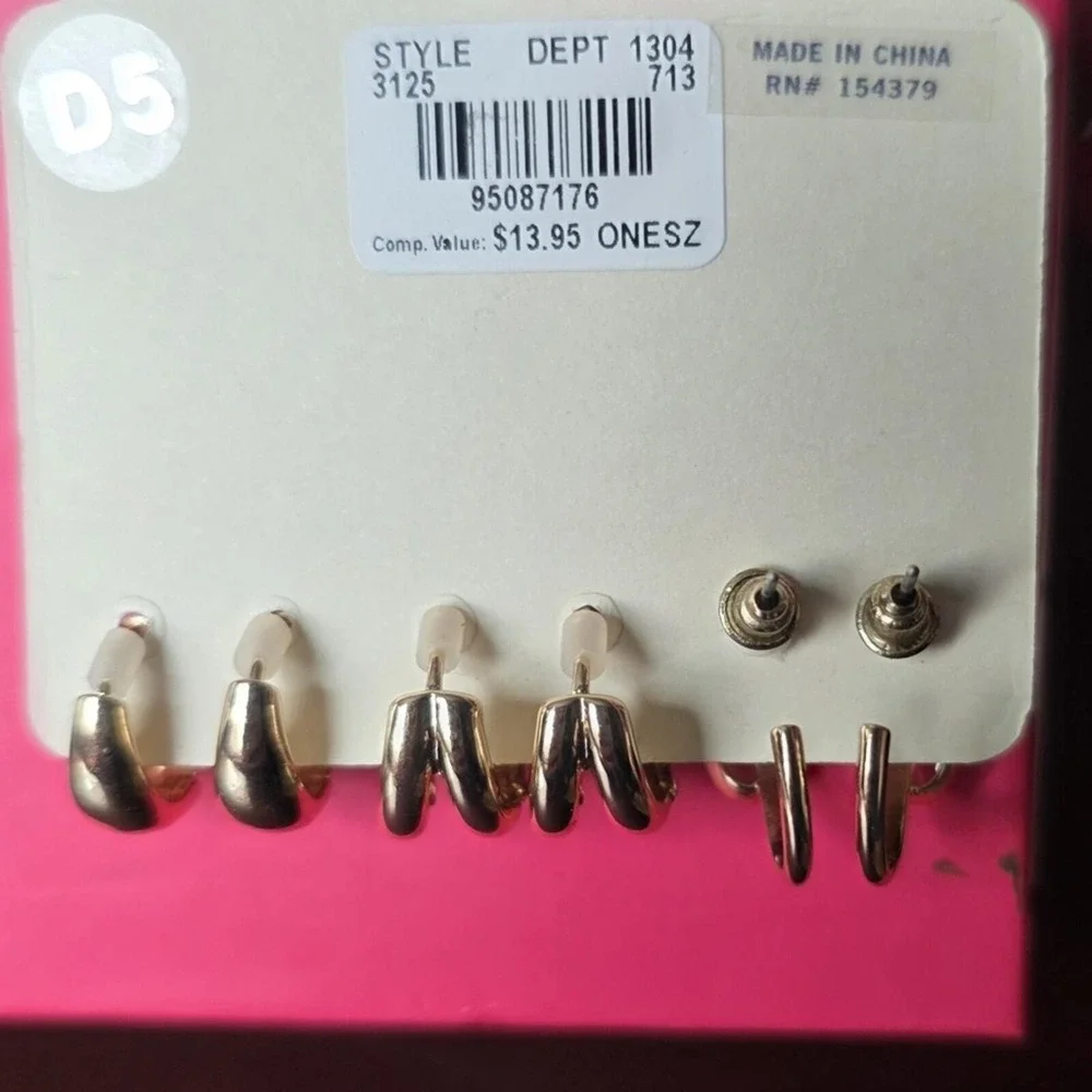 Aeropostale earring set