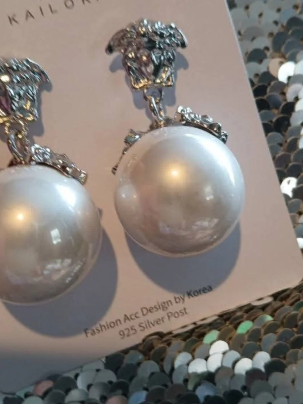 Silver and White Pearl Drop Earrings -  Women Jewelry Fashion ICONIC Medusa