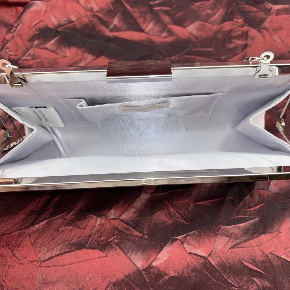 Estee & Lilly Silver Metallic Woven Shiny Chain Crossbody Clutch Evening EUC