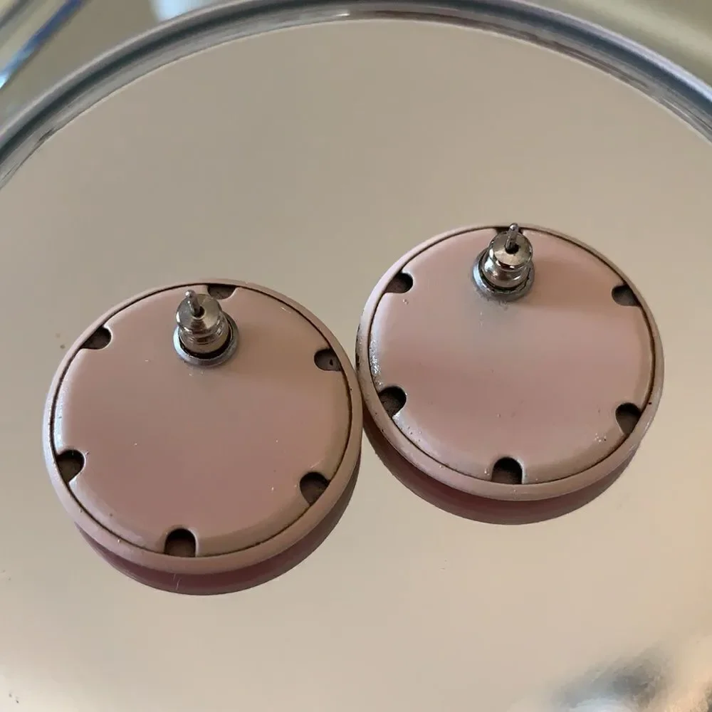 Vtg pink enamel painted circle post earrings‎