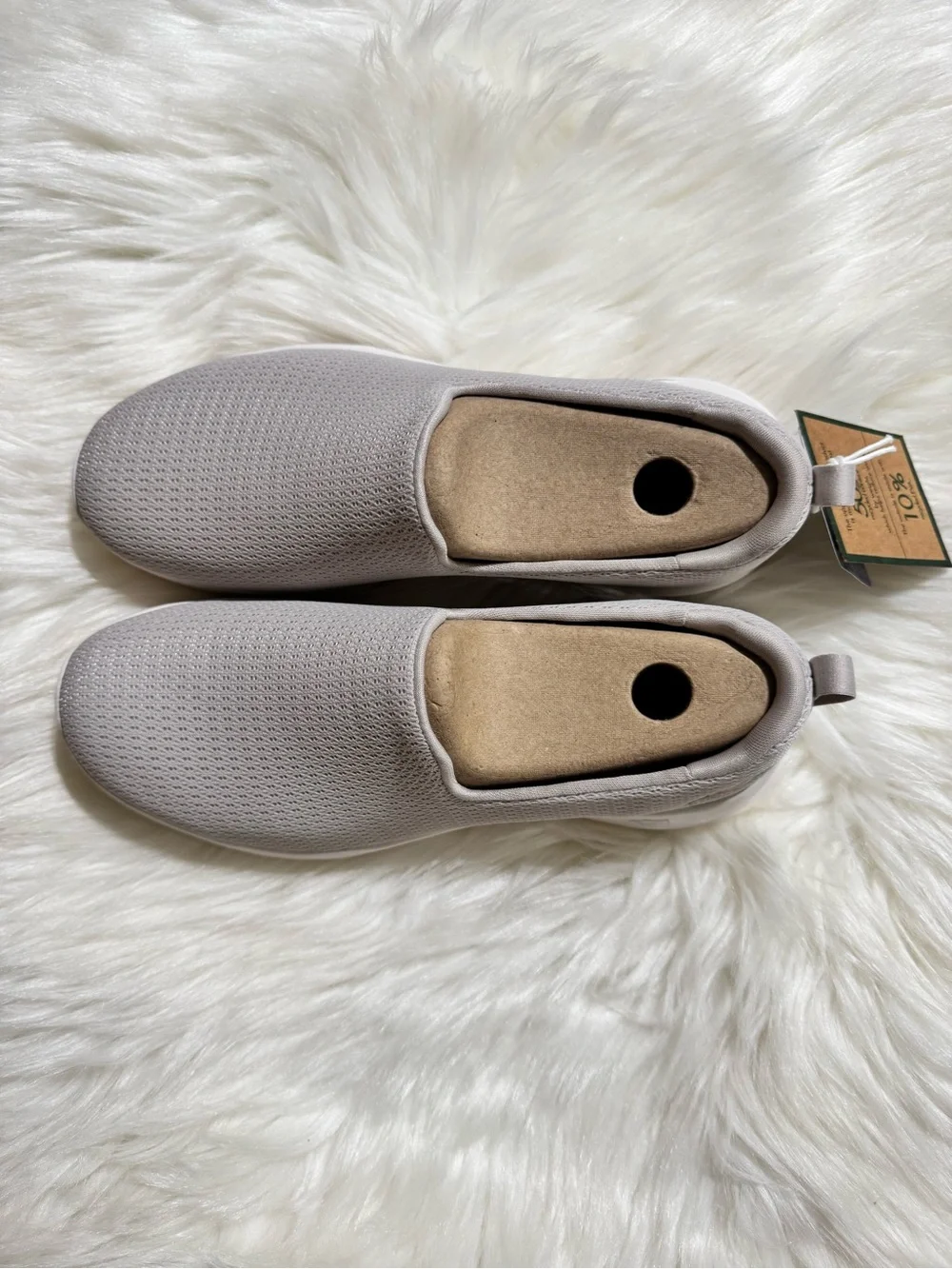 Skechers breathable aurora upper