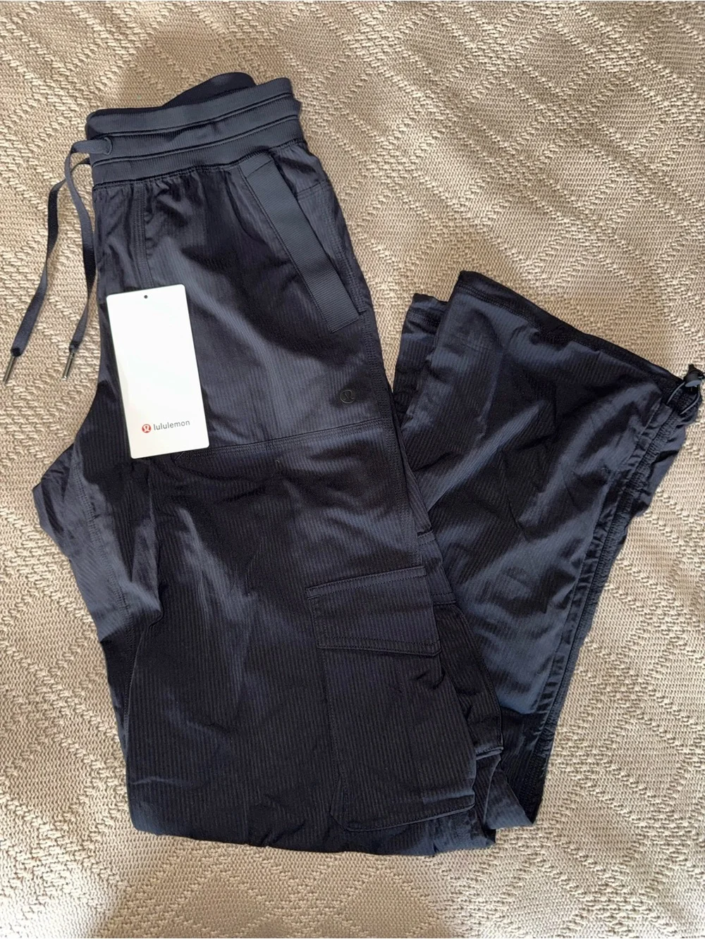 Lululemon dance studio cargo