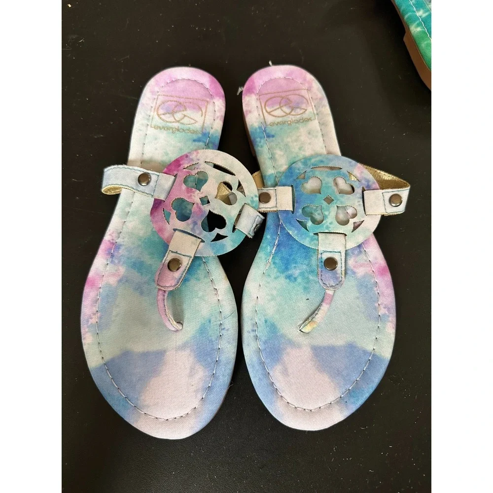 Everglades Purple and Blue Patterned Flip Flops in‎ 6 NWOB