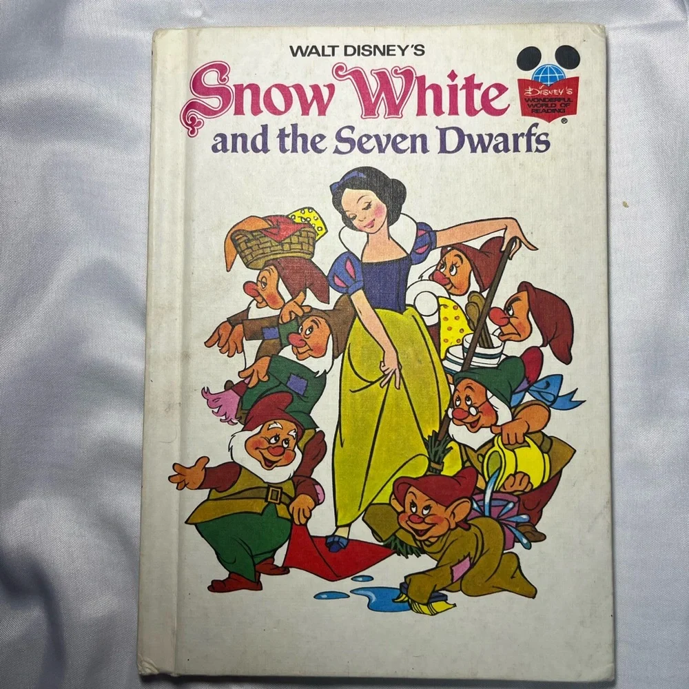 Vintage 1973 Walt‎ Disney Snow White and the Seven Dwarfs Hardcover Book